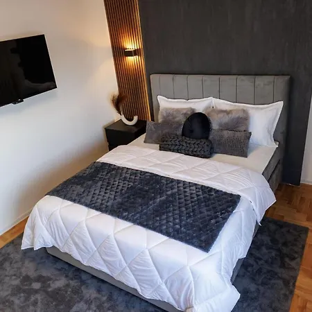 Lux Modern Centre Self Check-in- Free Parking Apartment Ni